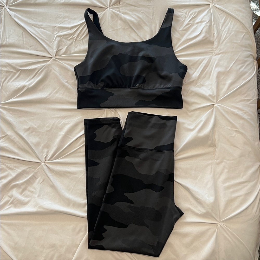 Aerie Goals Leggings + Bra Set
